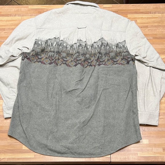 Vintage Woolrich Flannel Button Down Shirt Nature Bear Tree Print Mens Medium - Picture 6 of 10